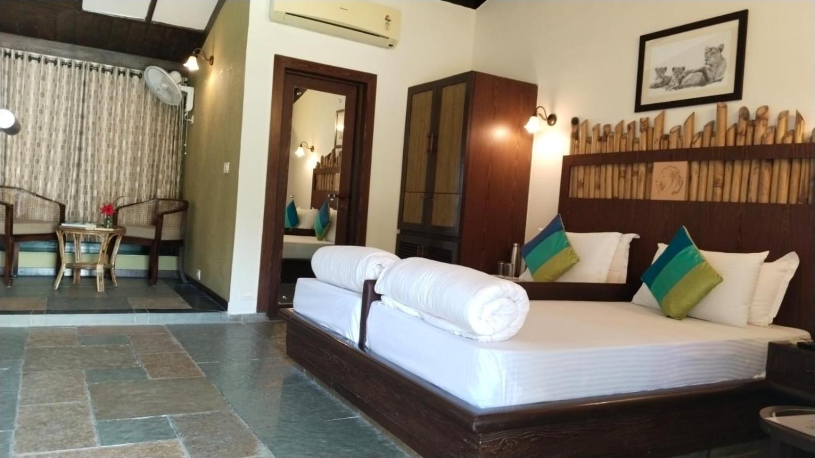 Asiatic Lion Lodge *